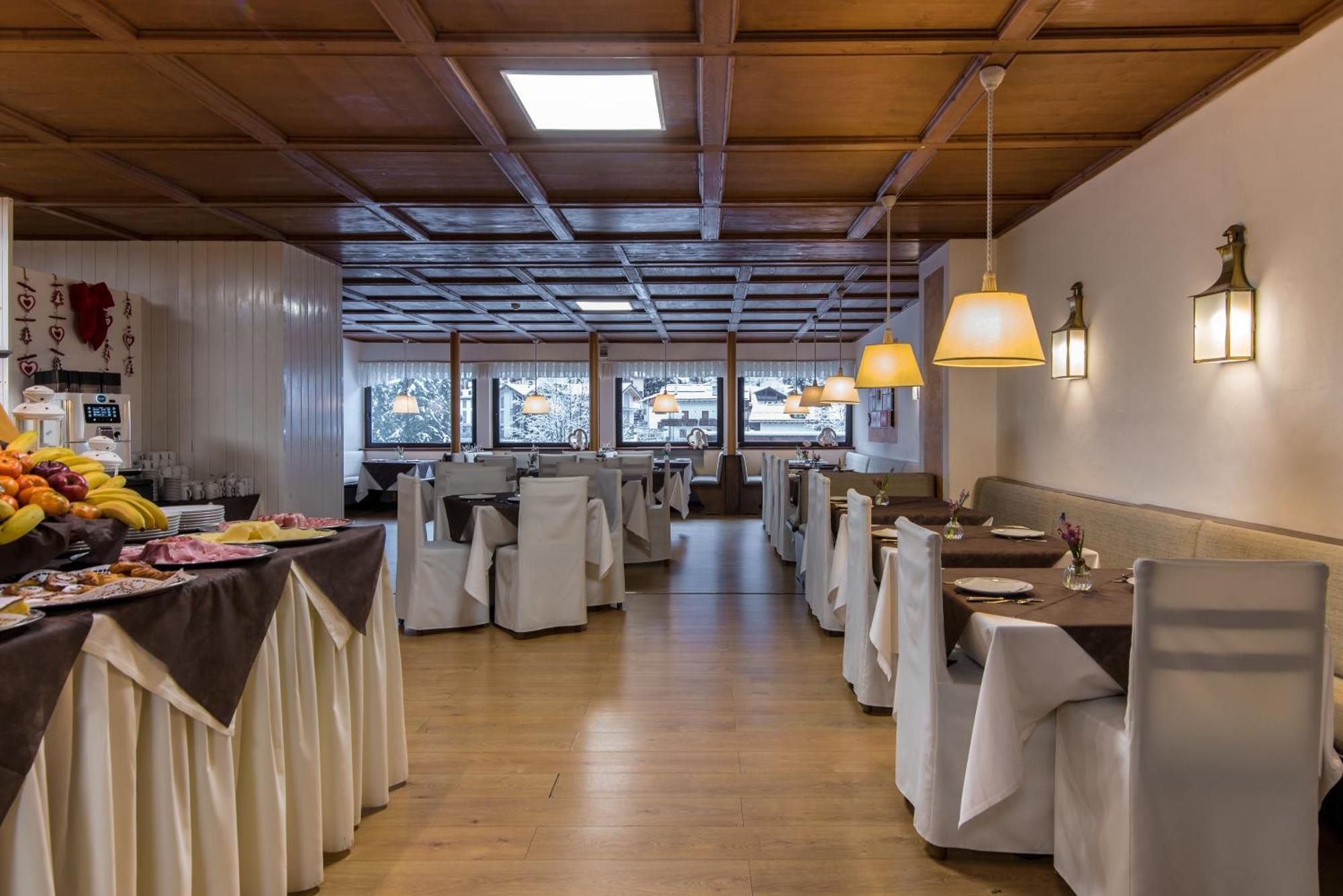 Hotel Colfosco 산마르티노디카스트로차 외부 사진