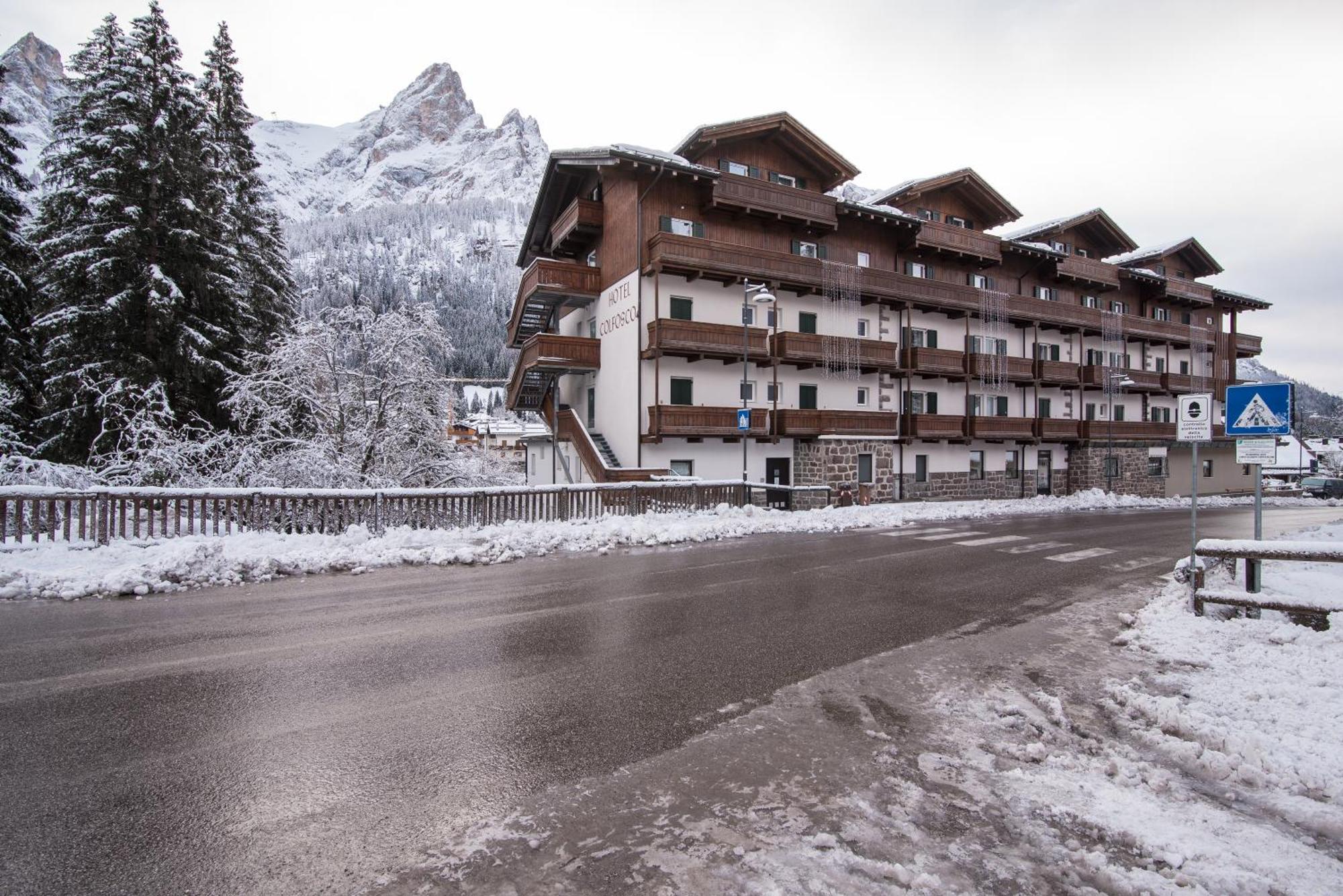 Hotel Colfosco 산마르티노디카스트로차 외부 사진