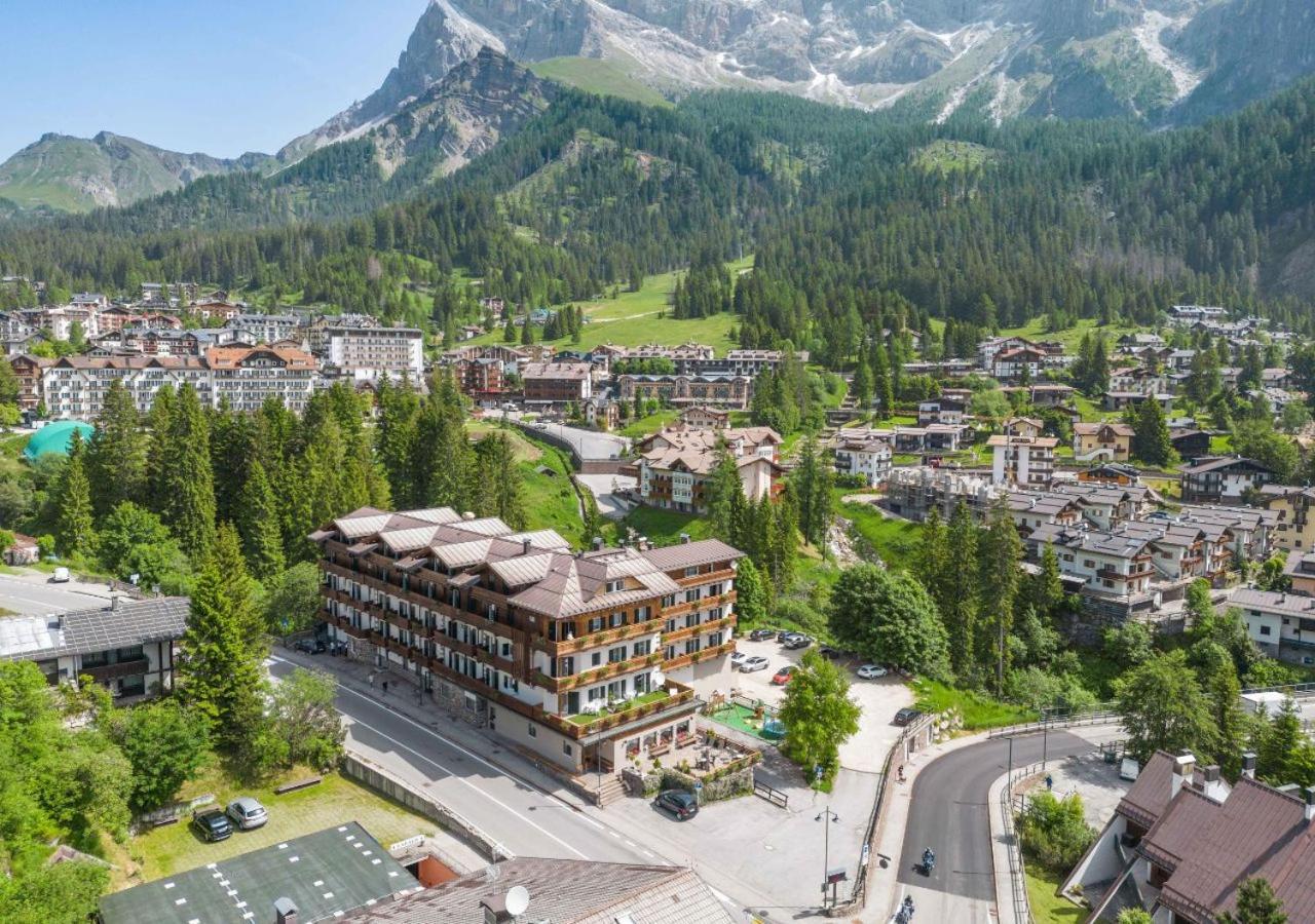 Hotel Colfosco 산마르티노디카스트로차 외부 사진