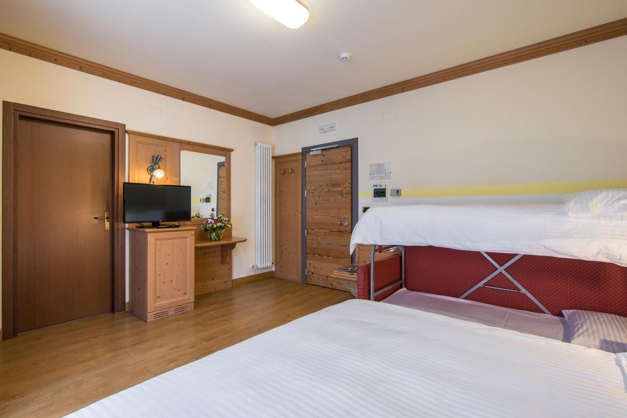 Hotel Colfosco 산마르티노디카스트로차 외부 사진